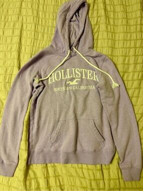 Hollister Lavender Pullover Hoodie with Cream Accents